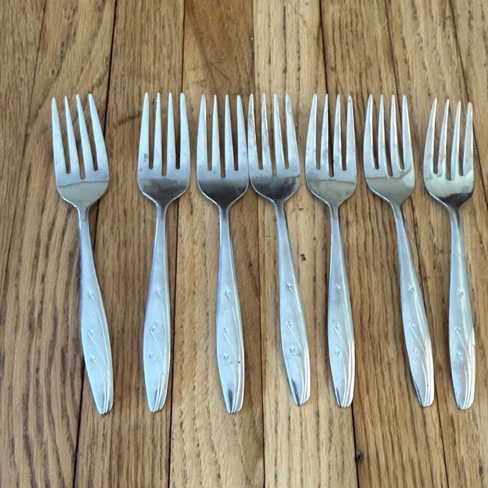 Vintage CI Flatware F7 Knives, Forks, Spoons Stainless Steel Japan 27pcs